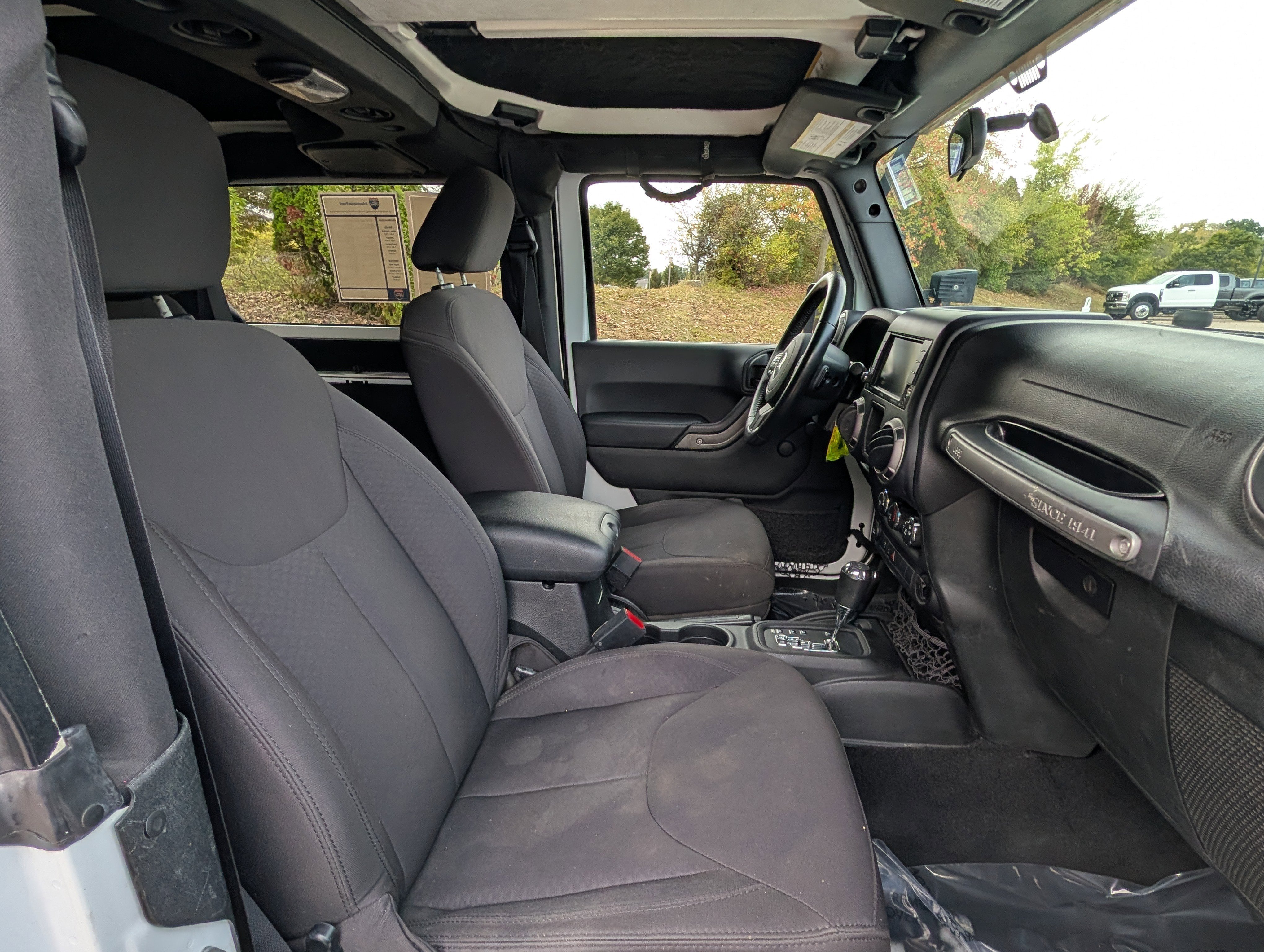 Used 2015 Jeep Wrangler Sport image 11