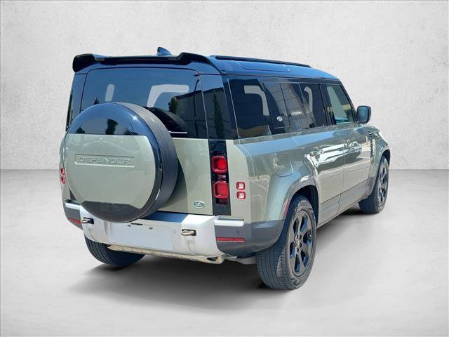 Used 2023 Land Rover Defender 110 SE AWD/4WD image 5