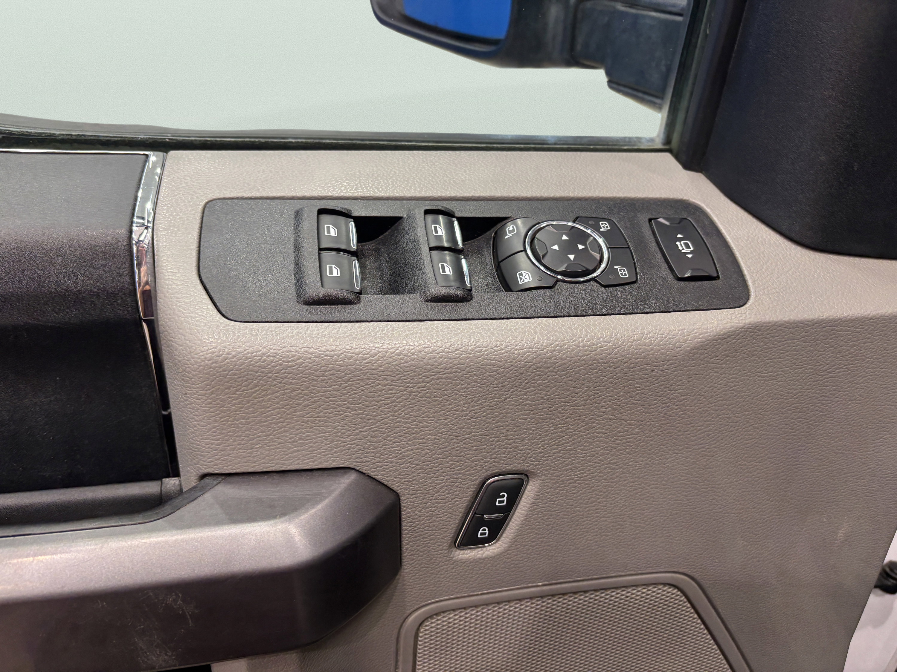 Certified 2021 Ford F350 XLT w/ XLT Value Package AWD/4WD image 12