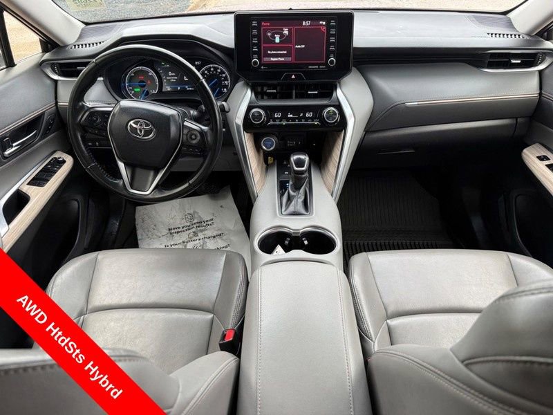 Used 2022 Toyota Venza XLE image 13