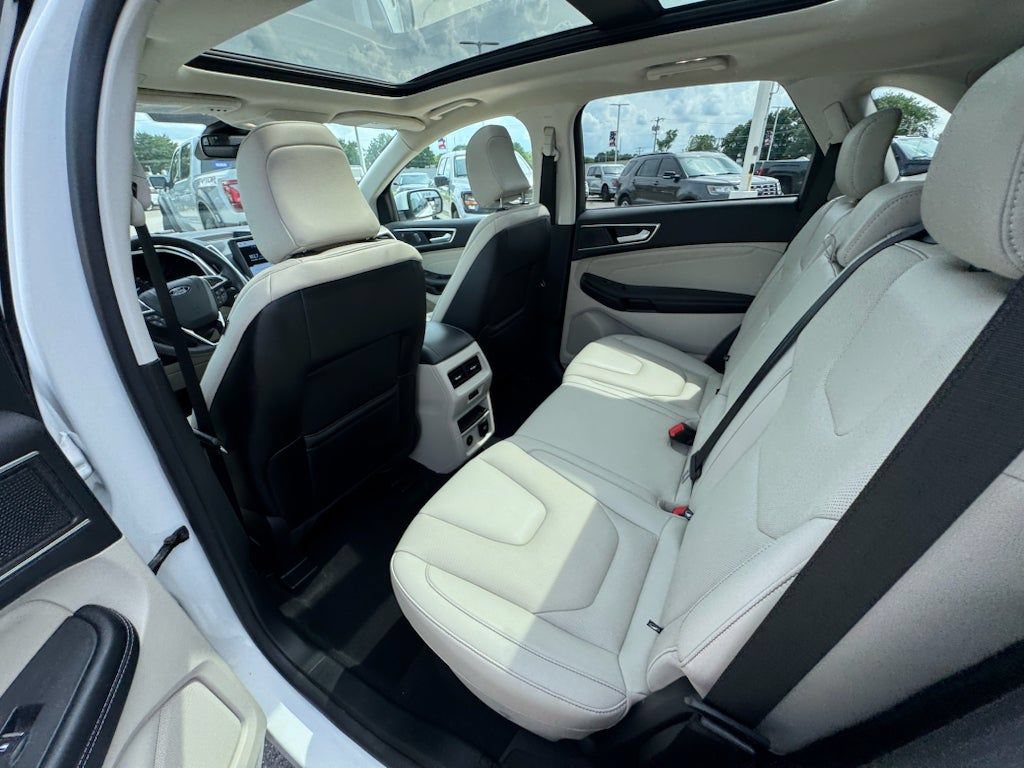 Certified 2022 Ford Edge Titanium w/ Equipment Group 301A AWD/4WD image 26