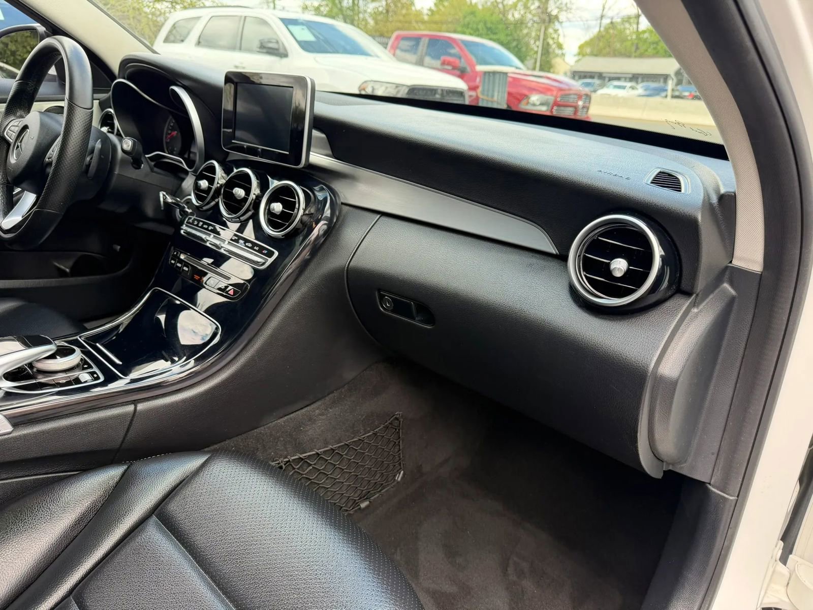 Used 2016 Mercedes-Benz C 300 4MATIC Sedan image 23