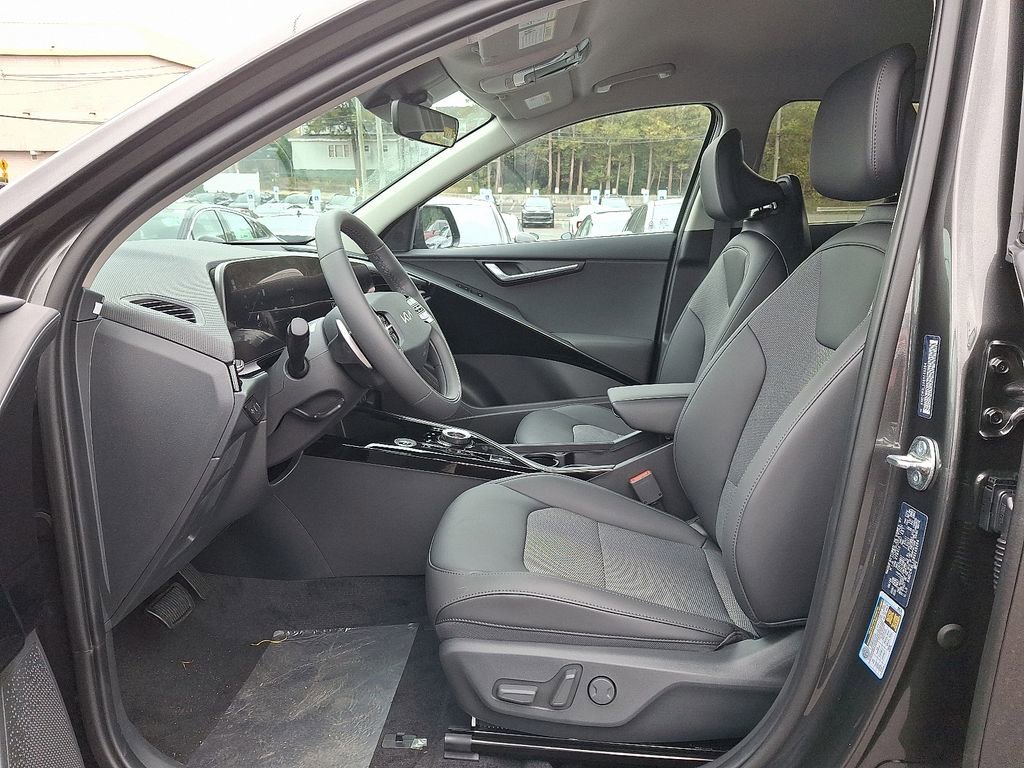 New 2025 Kia Niro Wind w/ Wind Preserve Package image 6