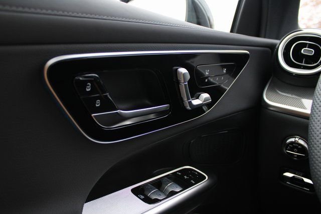 New 2026 Mercedes-Benz GLC 300 4MATIC image 24