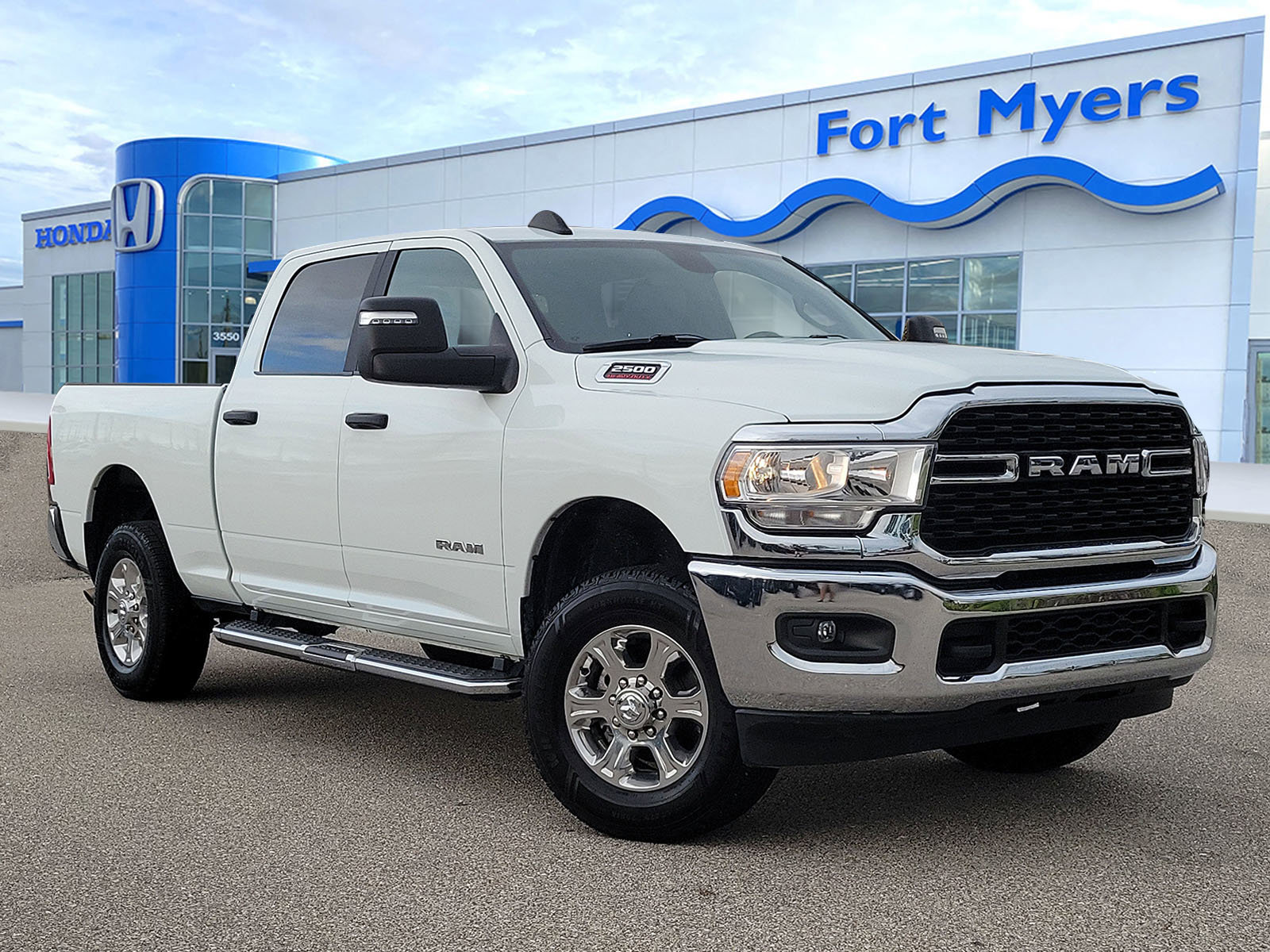 Used 2024 RAM 2500 Big Horn image 1