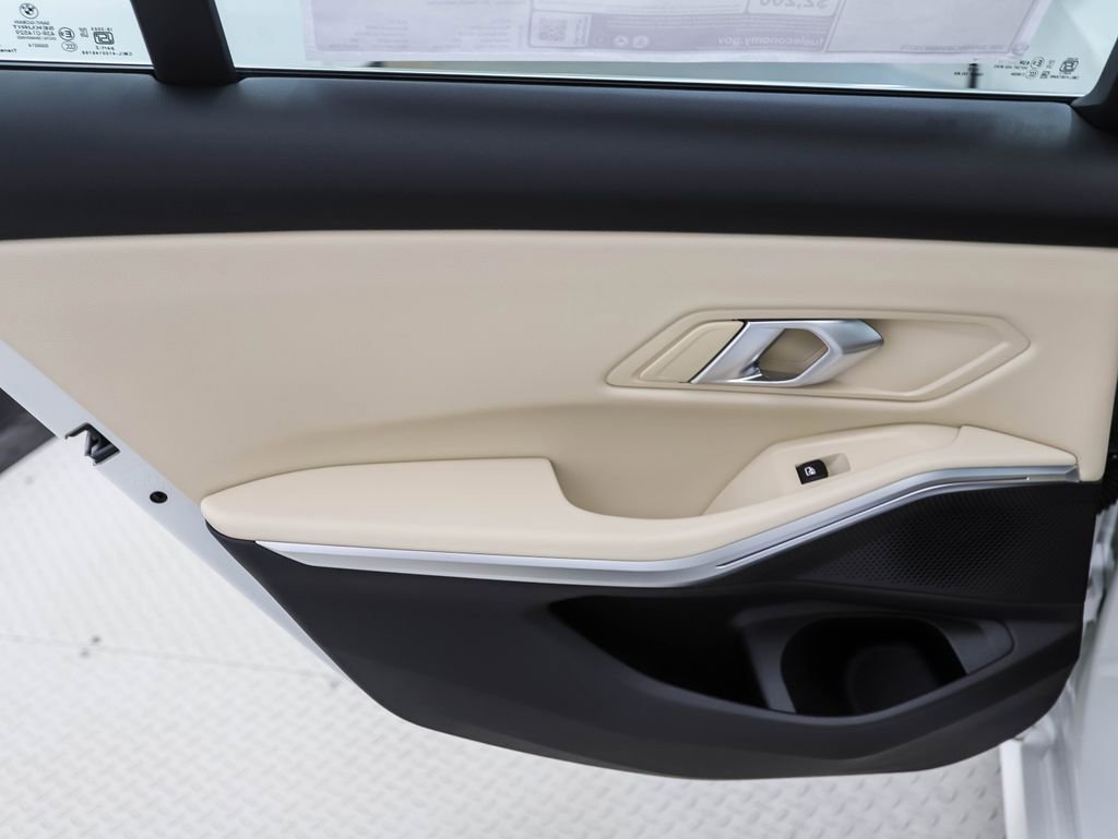 Used 2025 BMW 330i xDrive Sedan w/ Convenience Package image 21