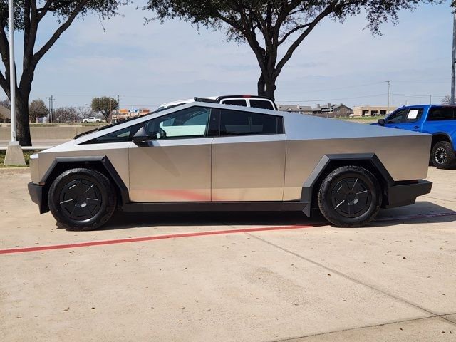 Used 2024 Tesla Cybertruck AWD Crew Cab image 10