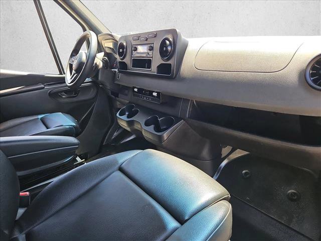 Used 2022 Mercedes-Benz Sprinter 2500 image 25