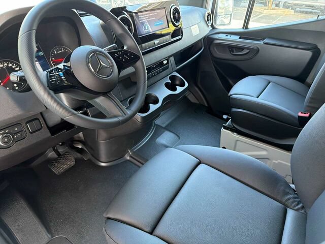 New 2026 Mercedes-Benz Sprinter 2500 image 10