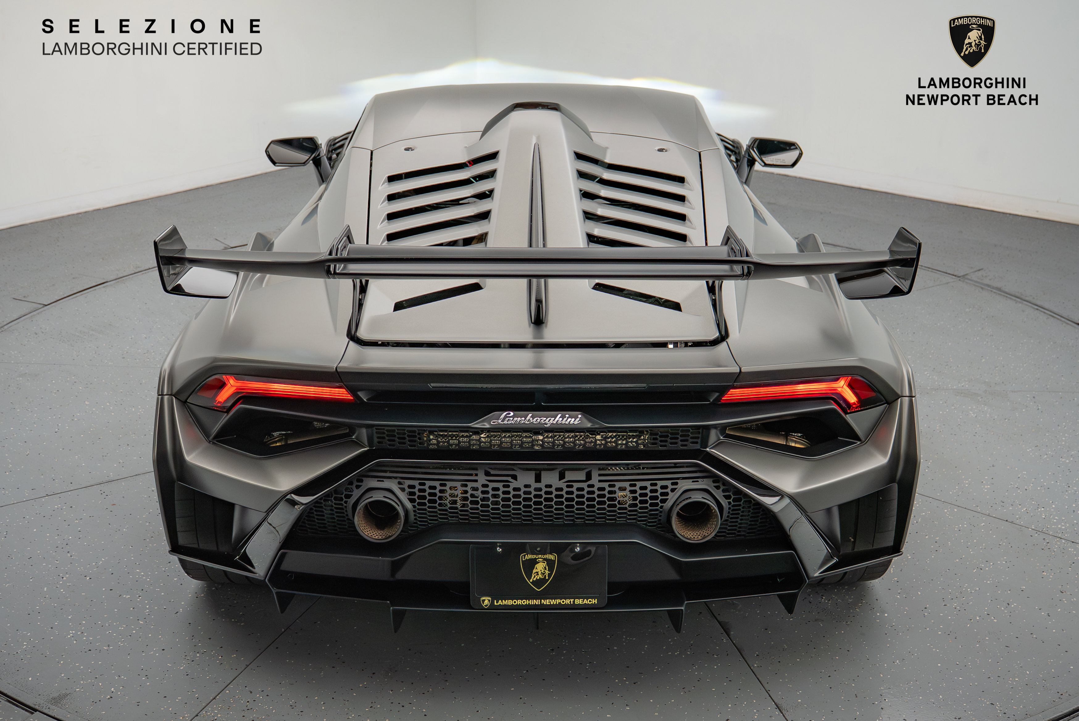 Used 2023 Lamborghini Huracan STO image 17