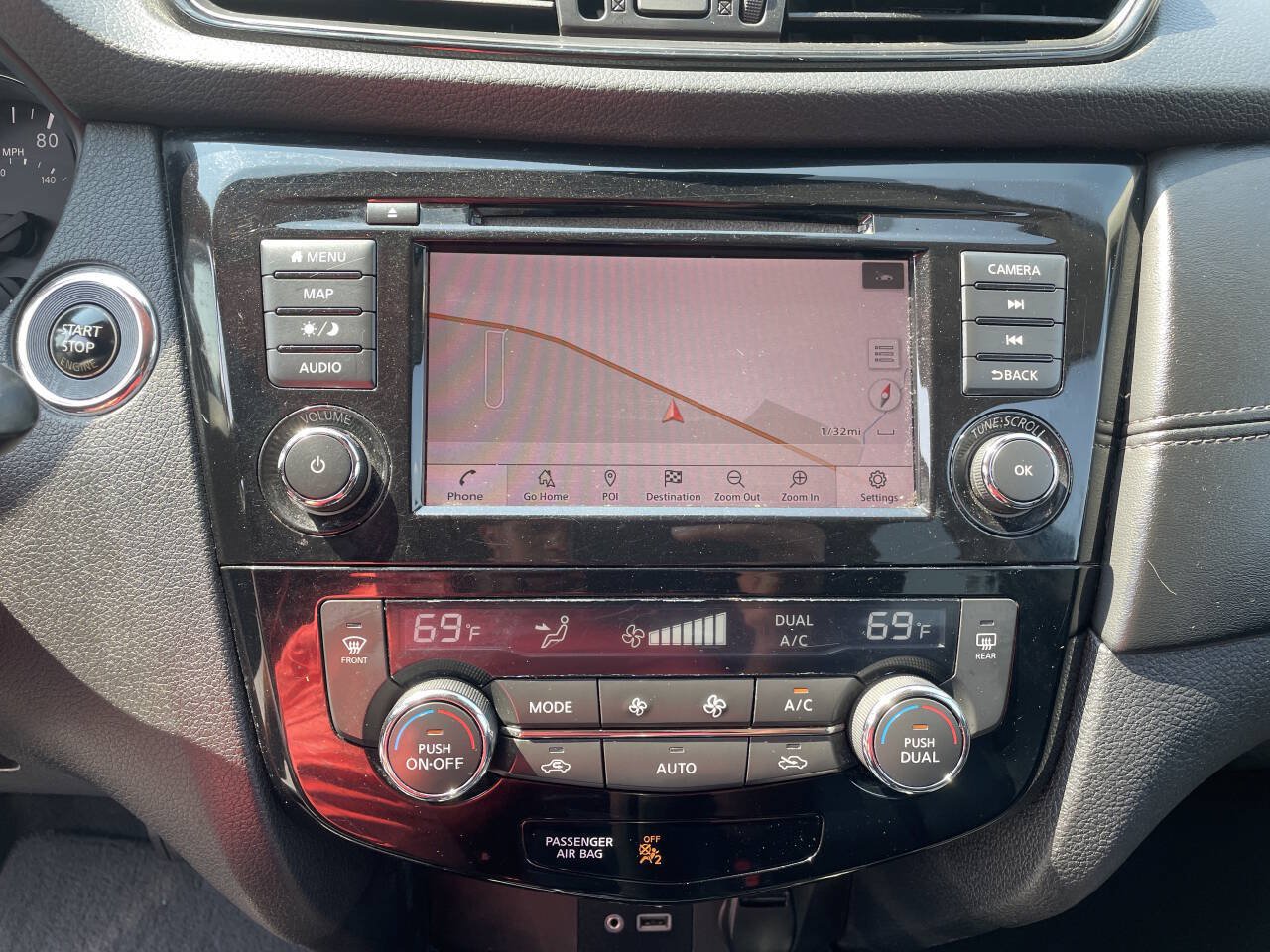 Used 2019 Nissan Rogue SL FWD image 17