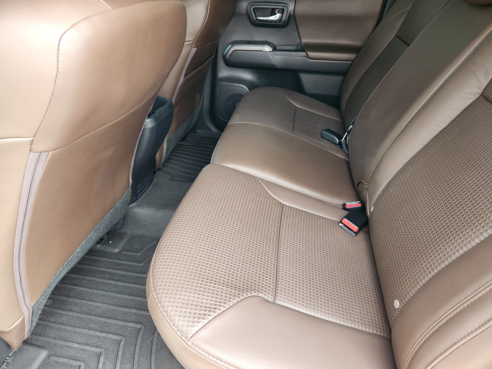 Used 2023 Toyota Tacoma Limited AWD/4WD image 13