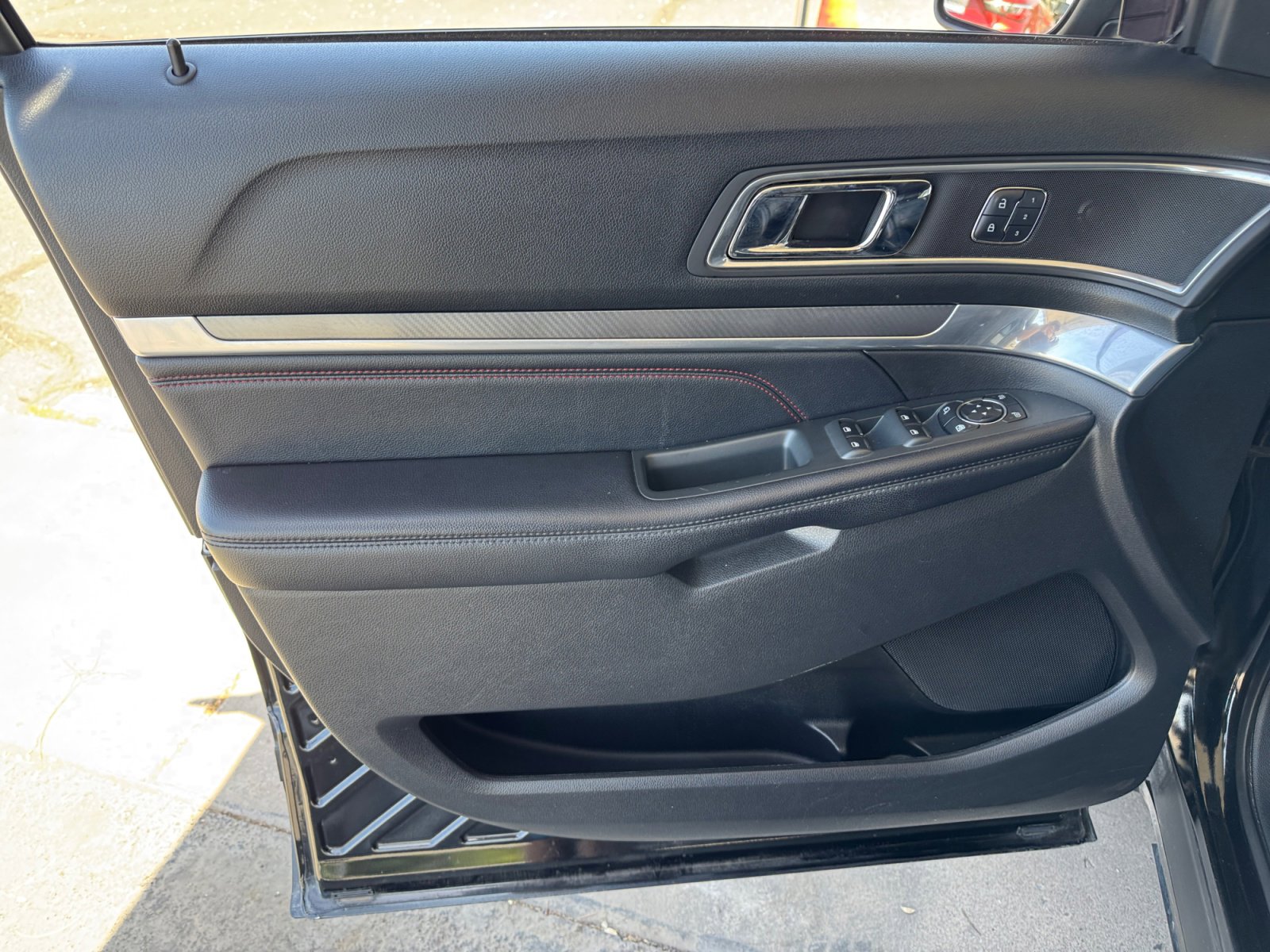 Used 2017 Ford Explorer Sport w/ Equipment Group 401A AWD/4WD image 13