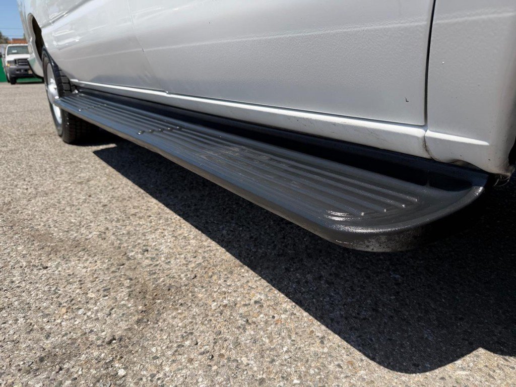 Used 2009 Ford E-350 and Econoline 350 Extended Wagon Super Duty RWD image 34