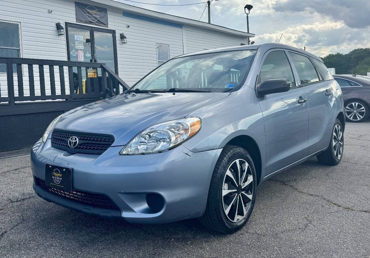 Used 2005 Toyota Matrix FWD image 1
