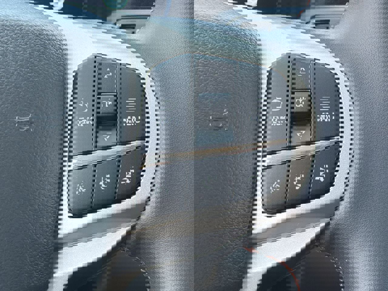 New 2026 Ford Explorer Active w/ Active Comfort Package image 13