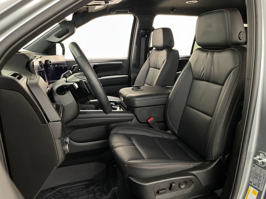 Certified 2025 Chevrolet Tahoe RST w/ RST Performance Edition AWD/4WD image 28