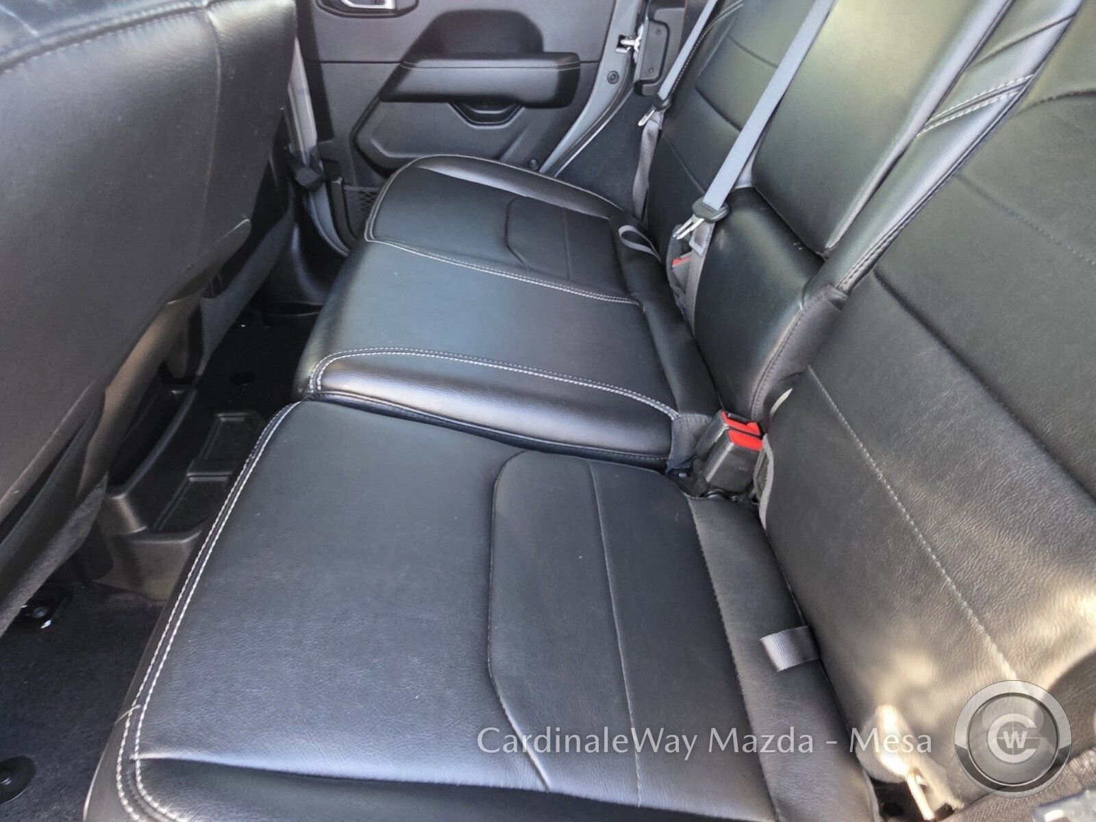 Used 2022 Jeep Wrangler Unlimited Sahara image 26