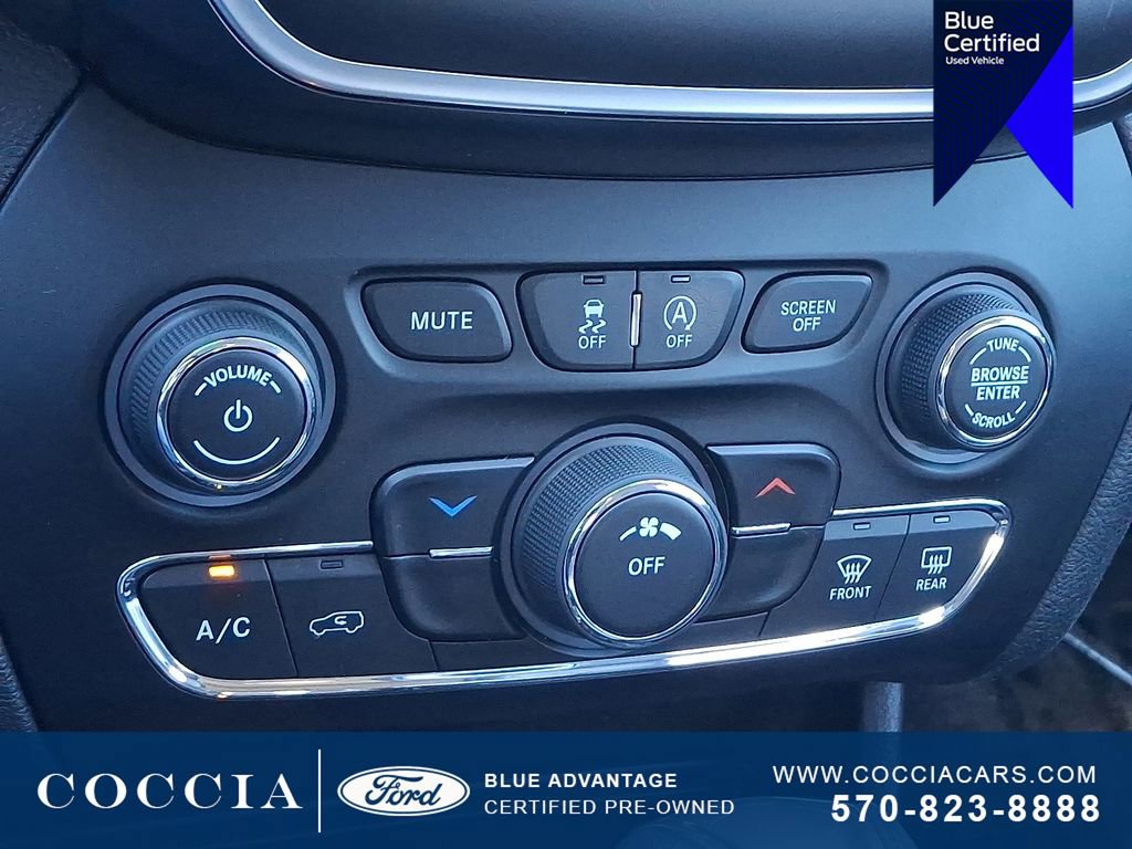 Used 2019 Jeep Cherokee Latitude Plus image 16