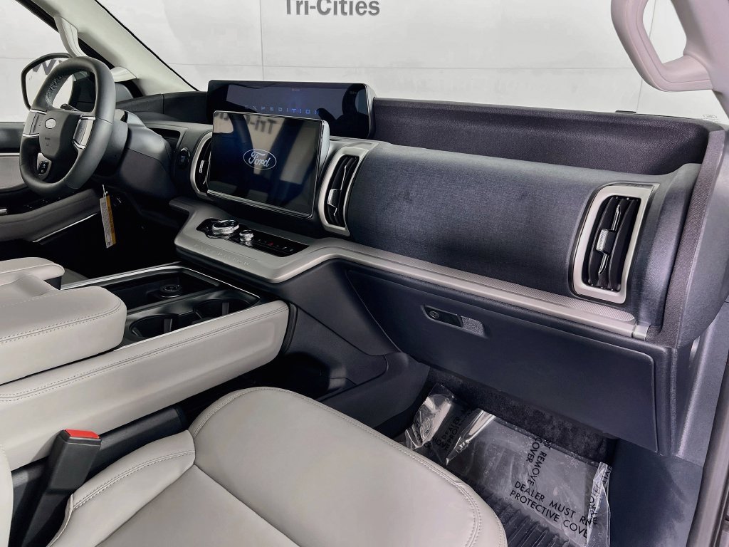 New 2027 Ford Expedition Active AWD/4WD image 30