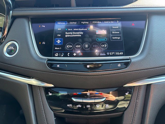 Used 2020 Cadillac XT5 Premium Luxury w/ LPO, Floor Liner Package FWD image 25
