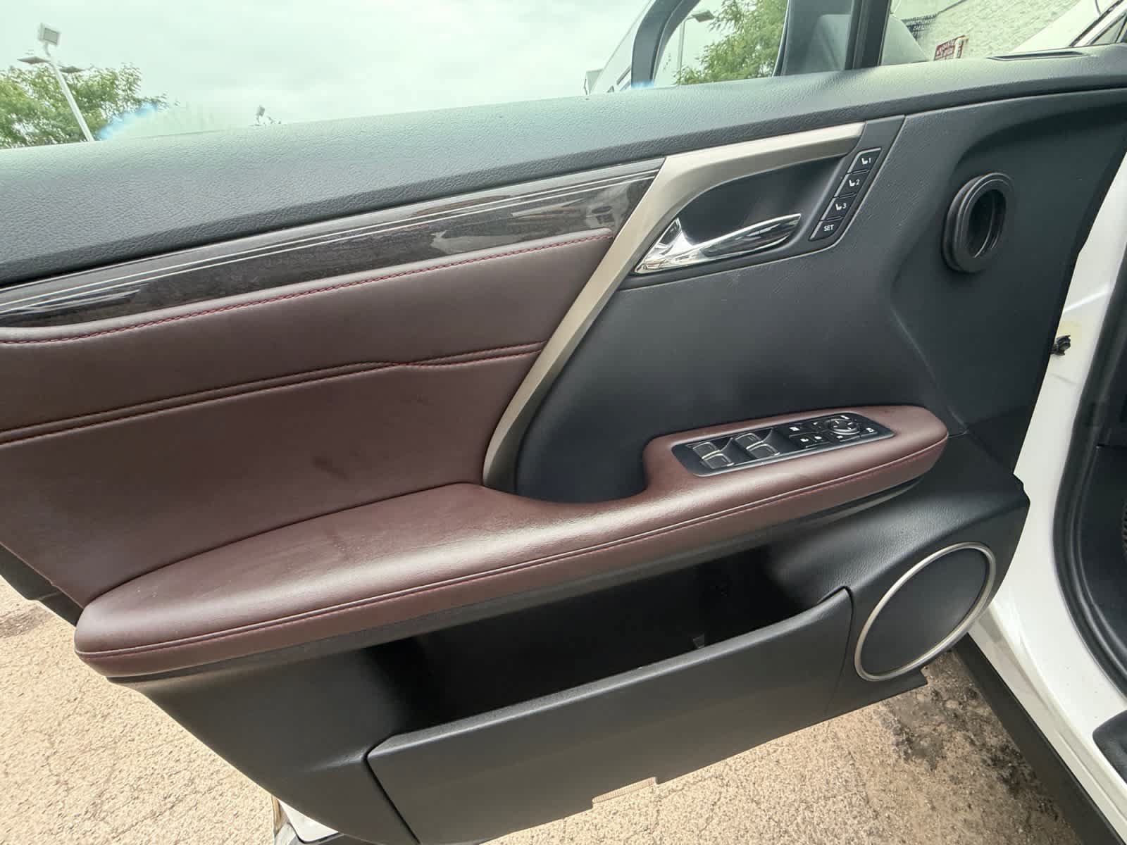 Used 2019 Lexus RX 350L Luxury w/ Accessory Package AWD/4WD image 12