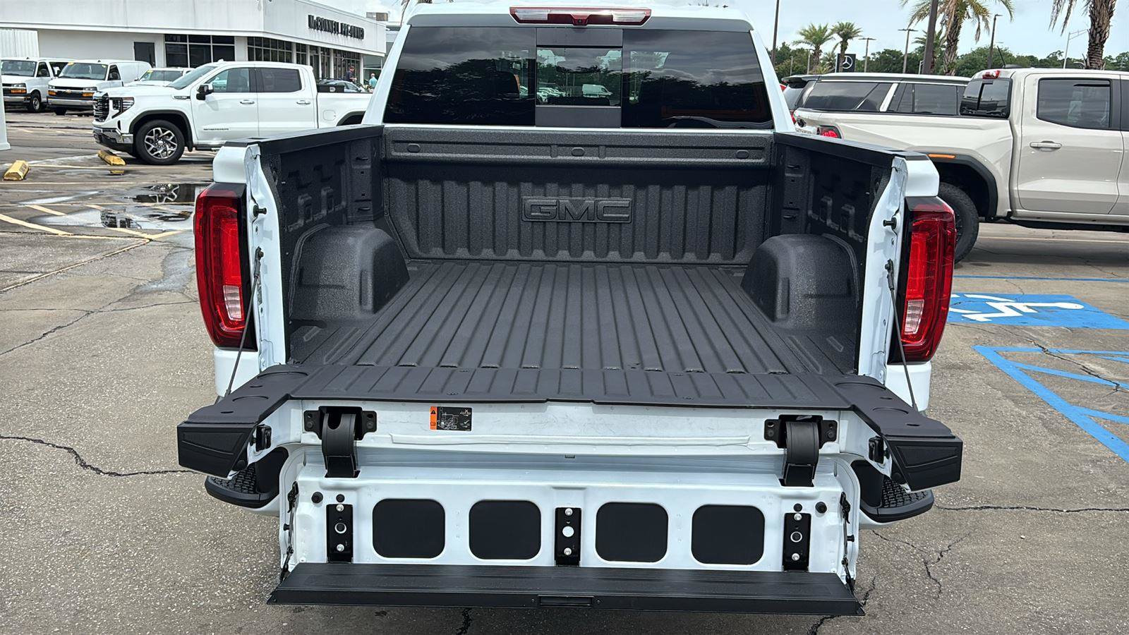 New 2026 GMC Sierra 1500 Denali AWD/4WD image 7