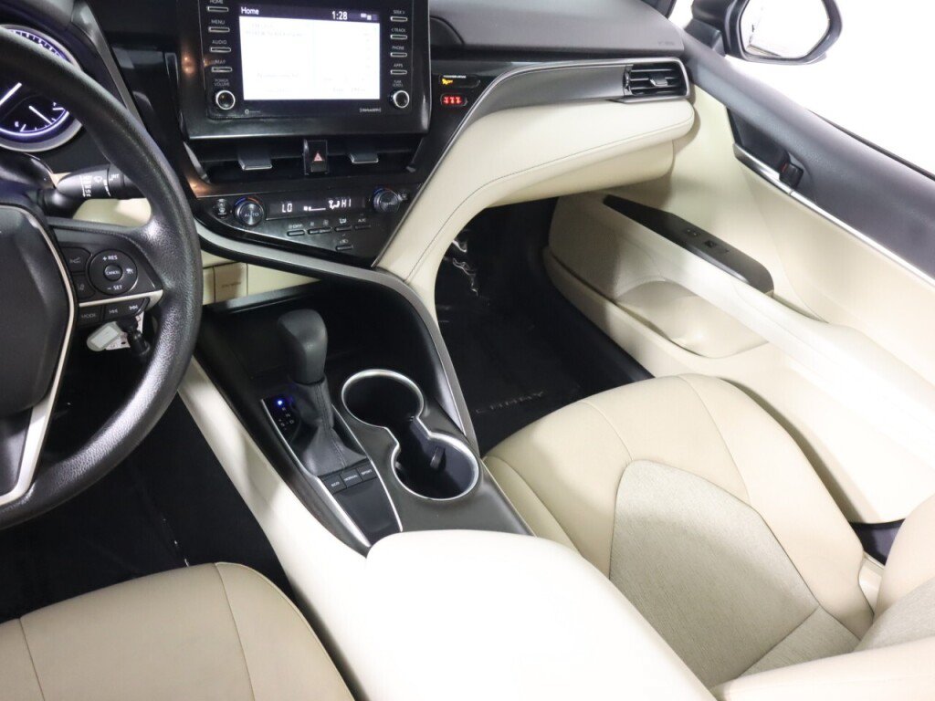Used 2022 Toyota Camry LE w/ Carpet Mat Package (TMS) FWD image 30