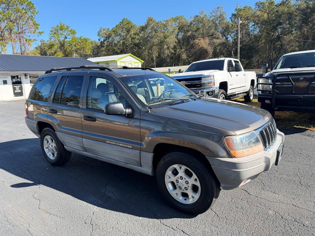 Used 2000 Jeep Grand Cherokee Laredo image 1