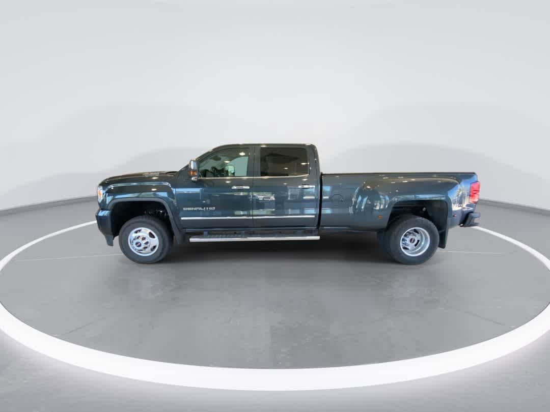 Used 2018 GMC Sierra 3500 Denali w/ Duramax Plus Package AWD/4WD image 5