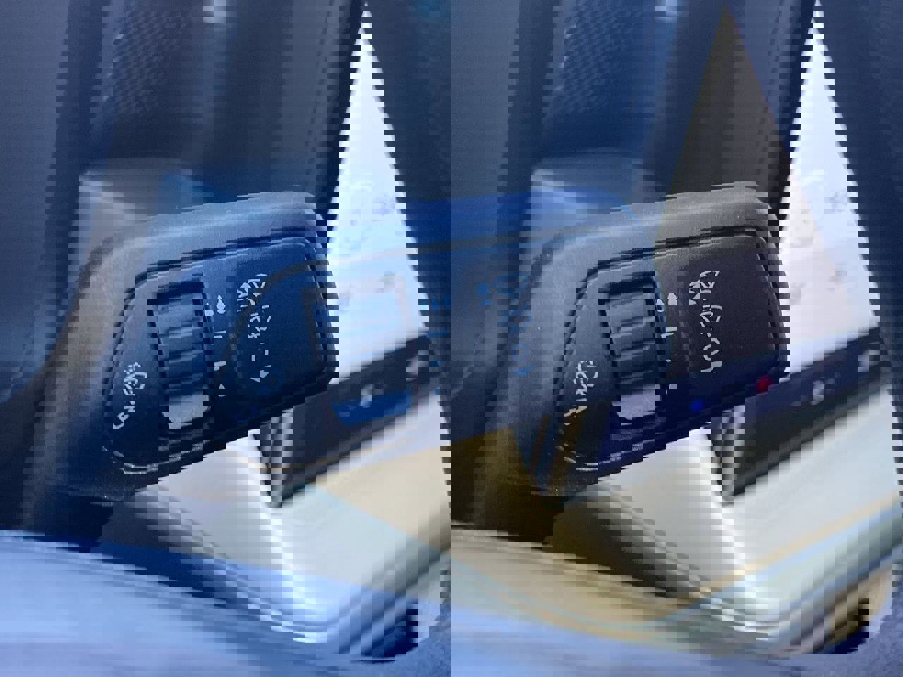 New 2025 Ford Maverick XL image 12