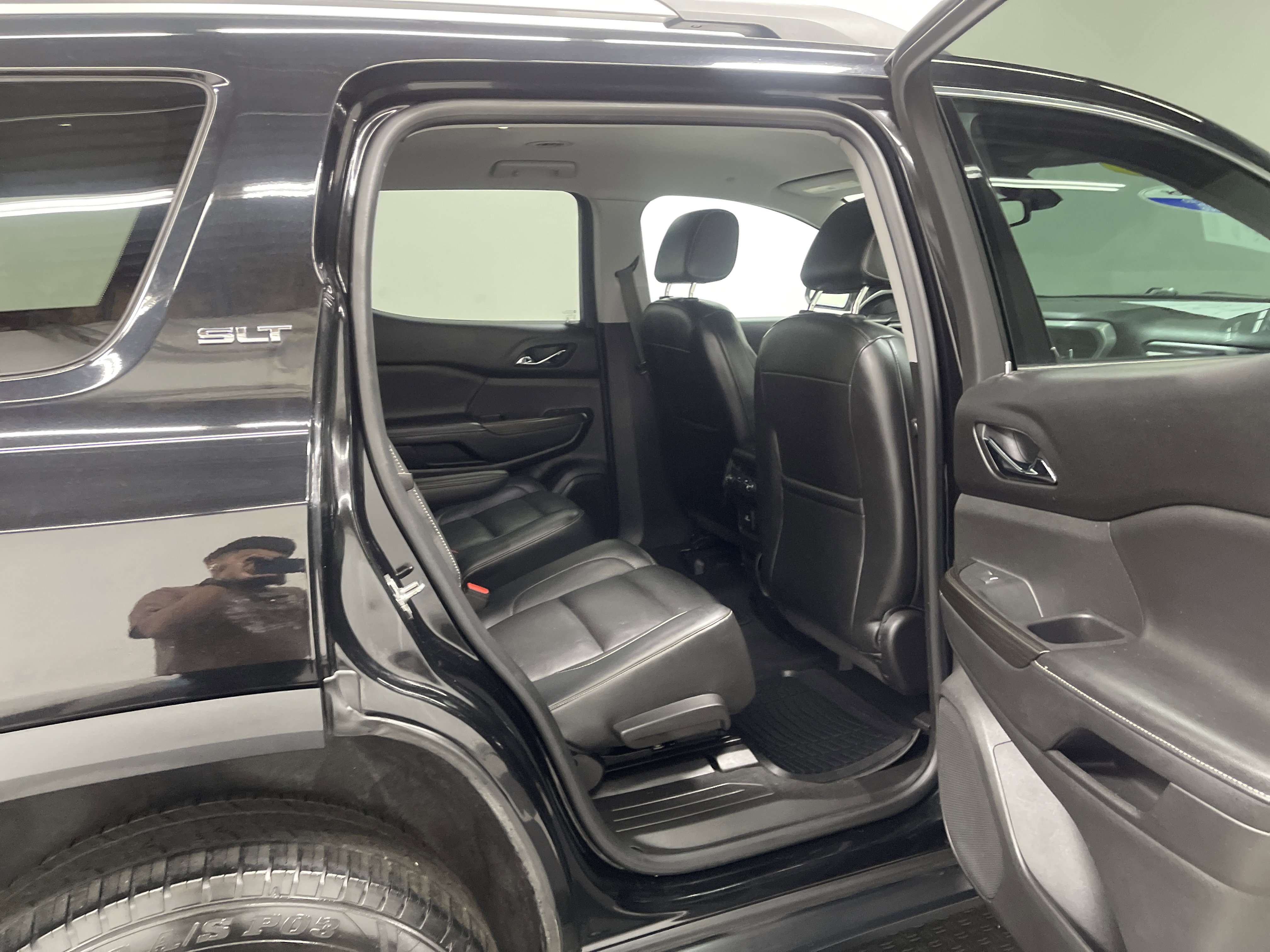 Used 2017 GMC Acadia SLT image 21