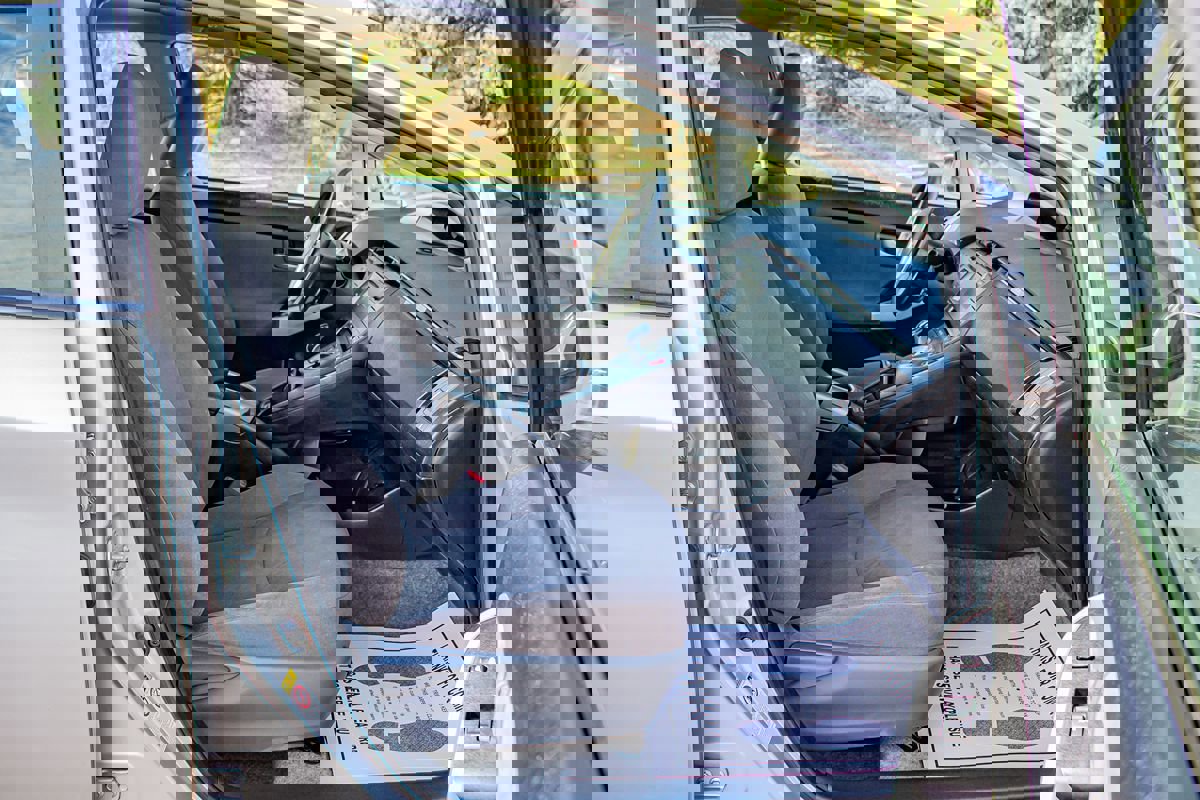 Used 2015 Toyota Prius Three FWD image 19