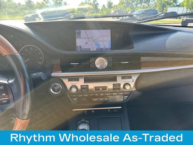 Used 2013 Lexus ES 300h w/ Luxury Pkg FWD image 27