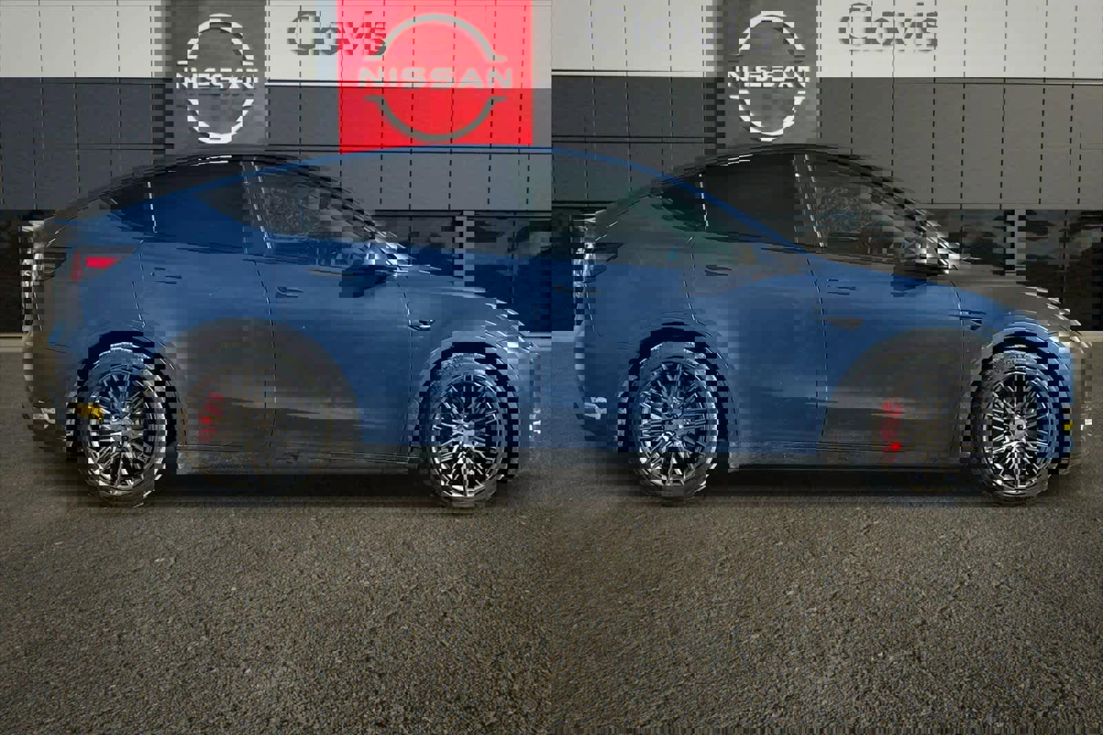 Used 2022 Tesla Model Y Performance image 9