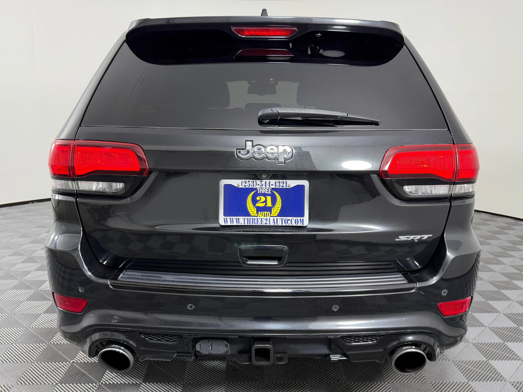 Used 2014 Jeep Grand Cherokee SRT8 w/ Luxury Group II AWD/4WD image 9