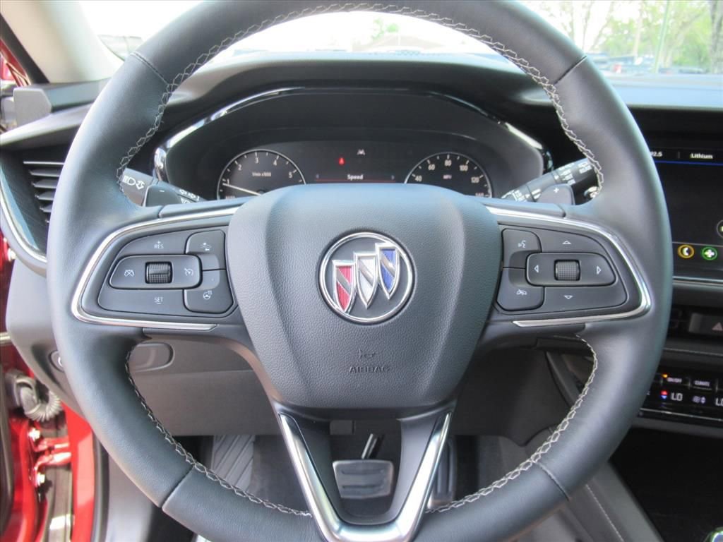 Used 2023 Buick Envision Preferred image 19