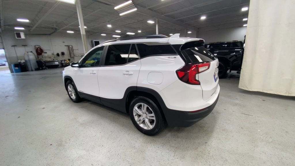 Certified 2023 GMC Terrain SLE w/ Driver Convenience Package FWD image 8