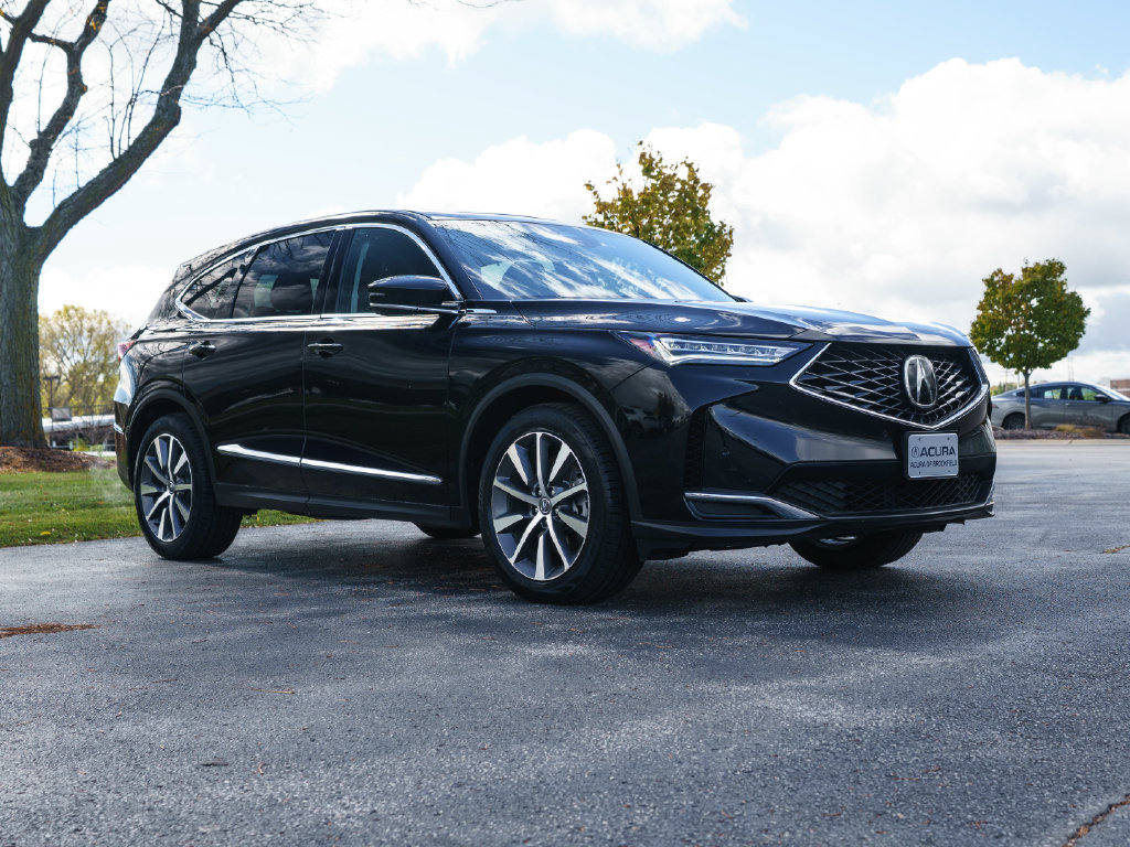 Certified 2025 Acura MDX w/ Technology Package AWD/4WD image 3