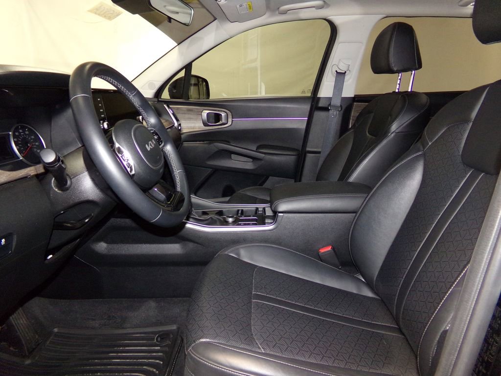 Used 2023 Kia Sorento S w/ Panoramic Sunroof Package image 18