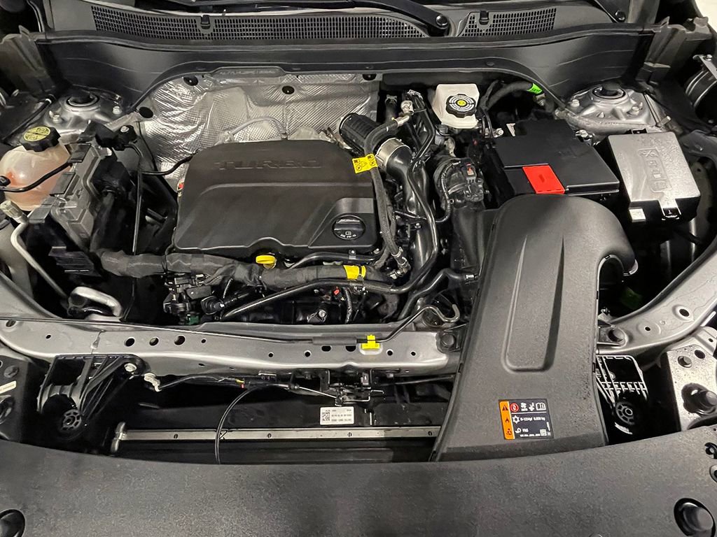 Used 2024 Chevrolet Trax LT w/ Sunroof Package image 37