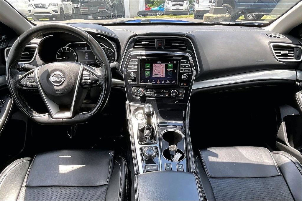 Used 2023 Nissan Maxima SL FWD image 9