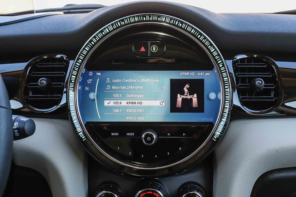 Used 2024 MINI Cooper SE image 18