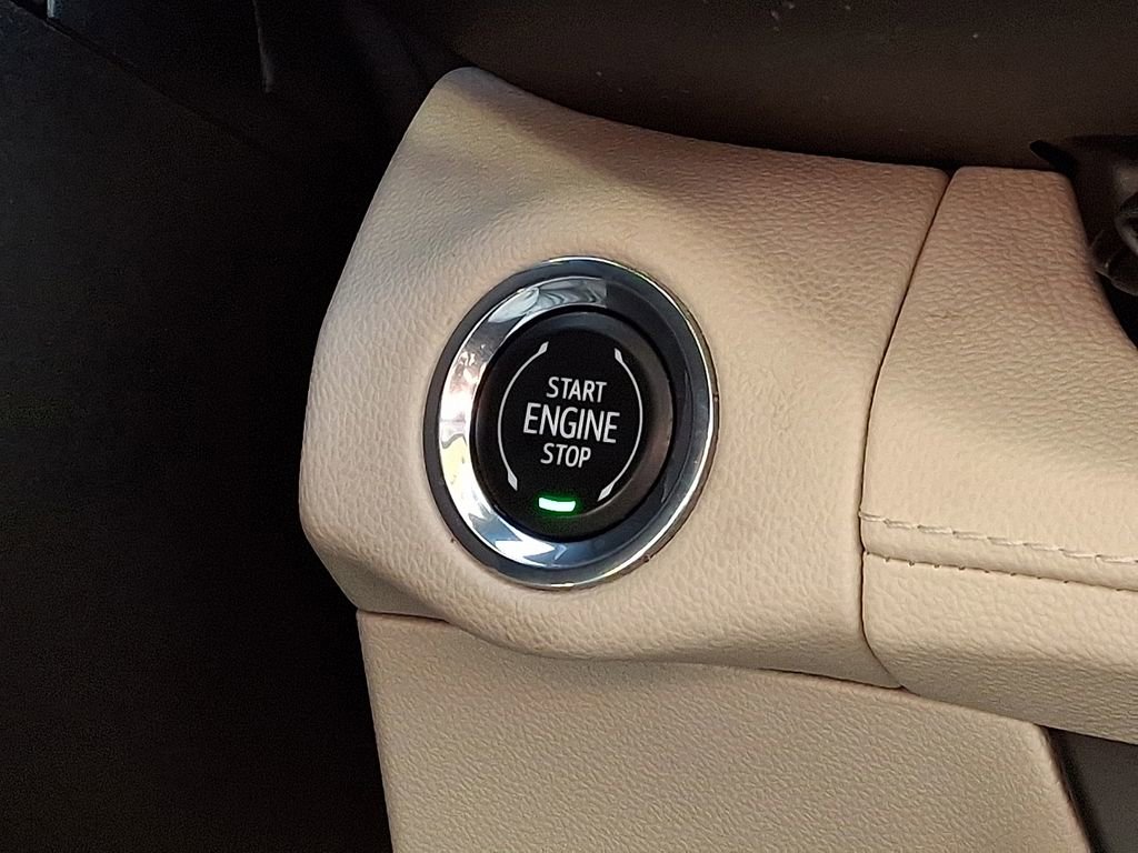 Used 2023 Buick Envision Essence image 23