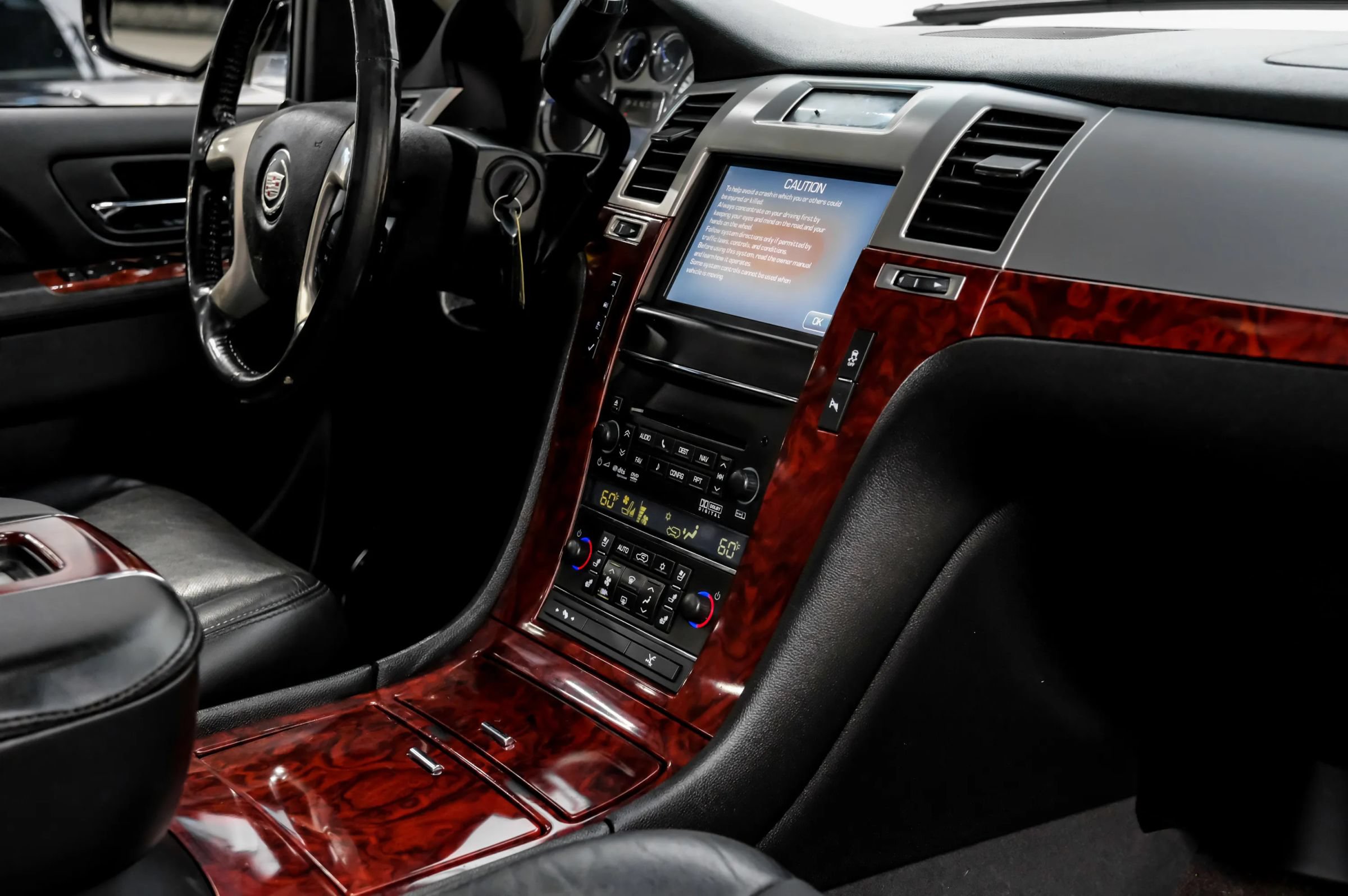 Used 2012 Cadillac Escalade EXT Premium AWD/4WD image 29