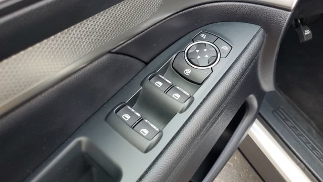 Used 2019 Ford Explorer XLT w/ Equipment Group 202A AWD/4WD image 7