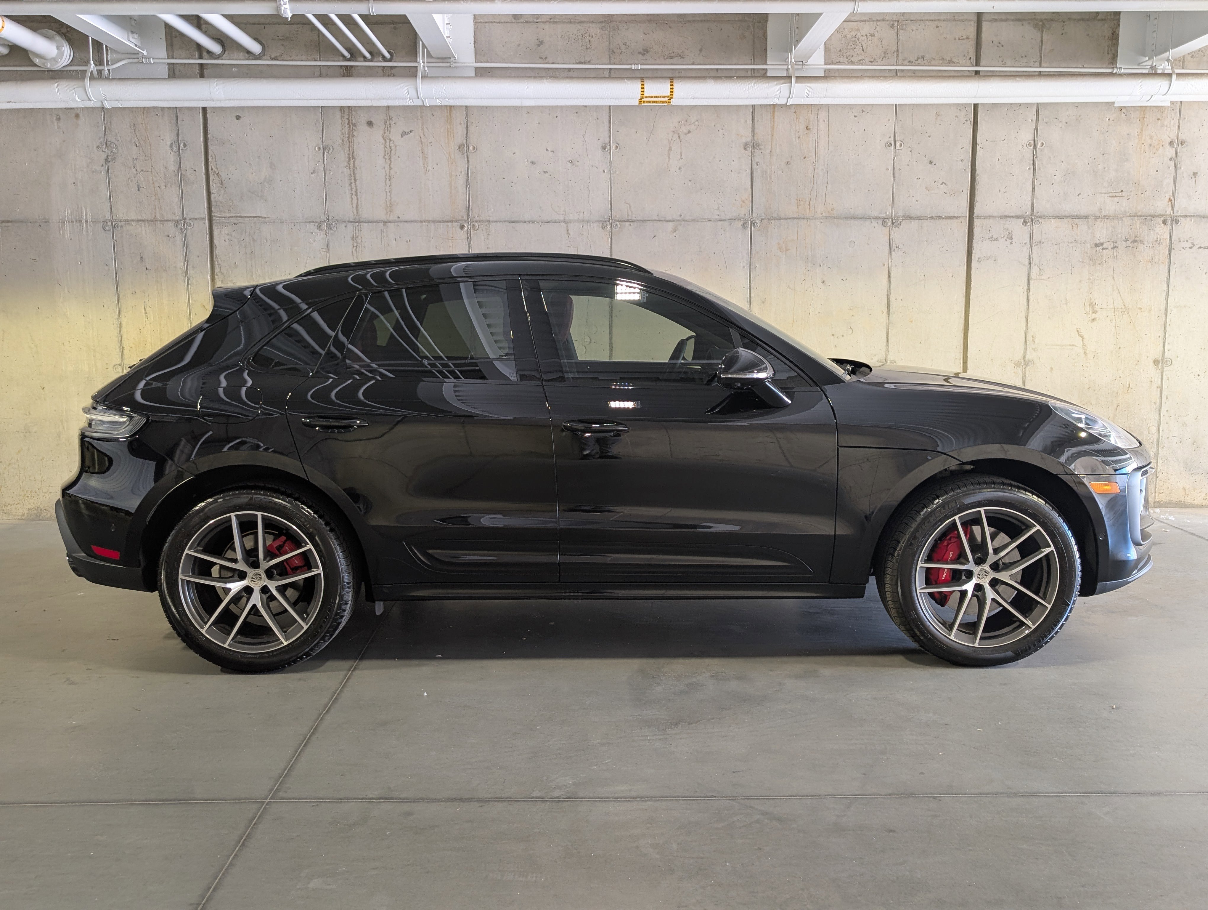 Certified 2025 Porsche Macan S AWD/4WD image 10