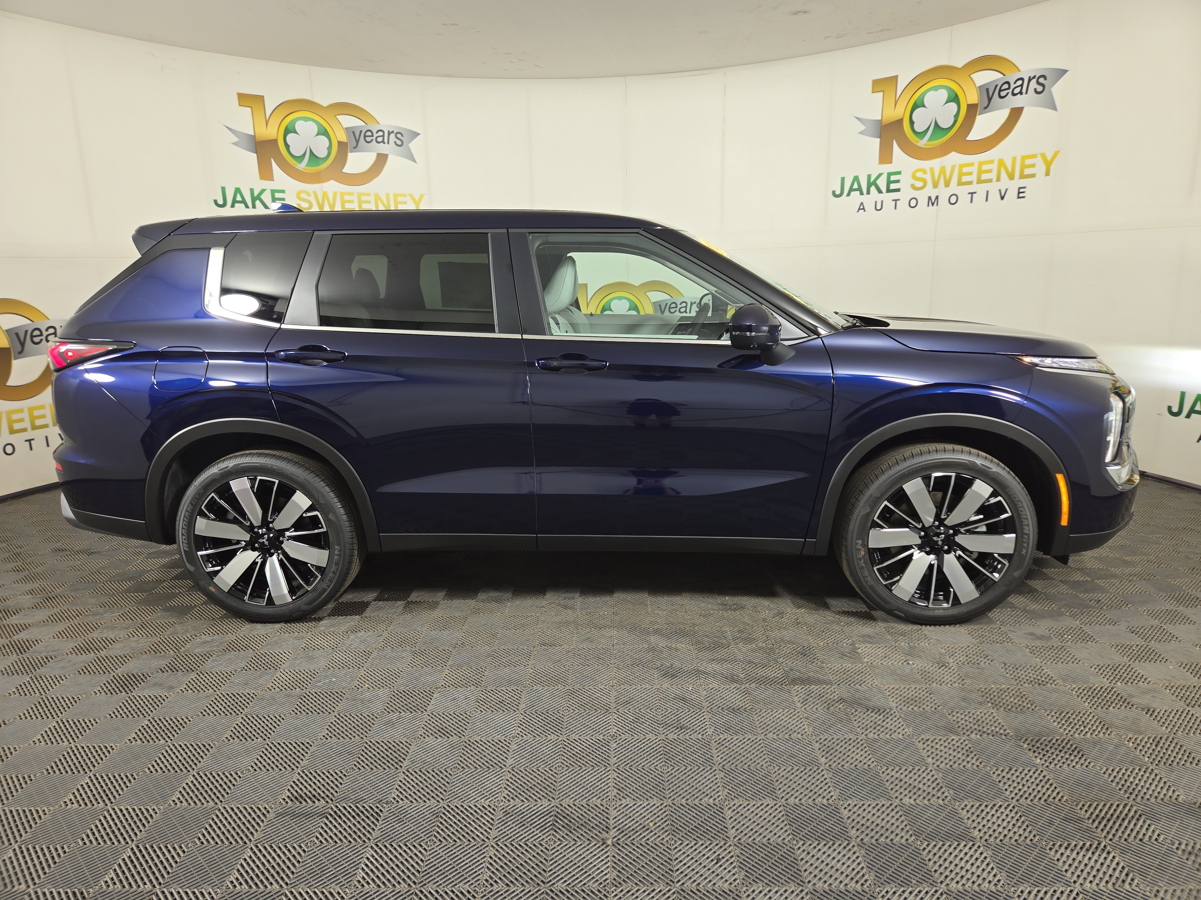 New 2026 Mitsubishi Outlander SE AWD/4WD image 8