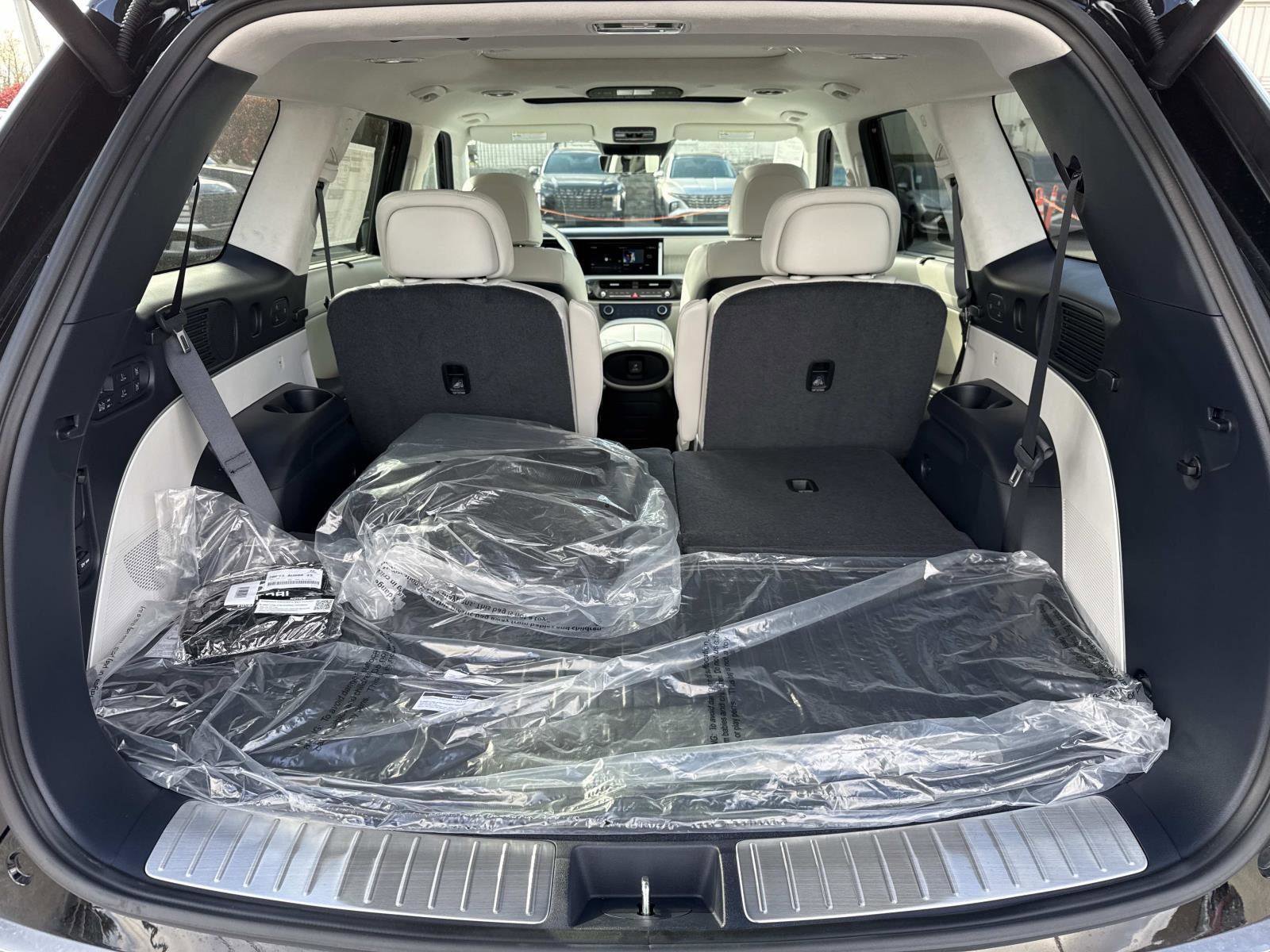 New 2026 Hyundai Palisade Calligraphy AWD/4WD image 12