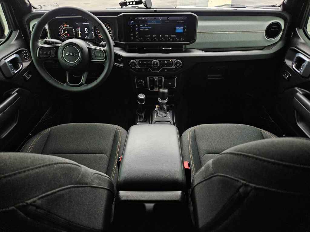 Used 2025 Jeep Wrangler Unlimited Sport AWD/4WD image 19